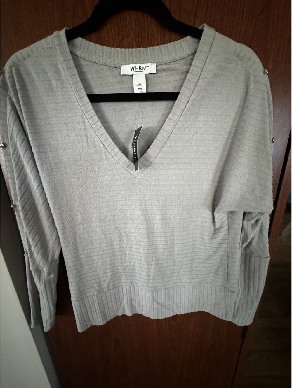 WHBM White House Black Market XS Gray Rib Knit V Neck Slit Shoulder Top NWT